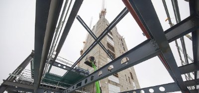 An offset core, along with long-span beams has created the maximum amount of floor space possible