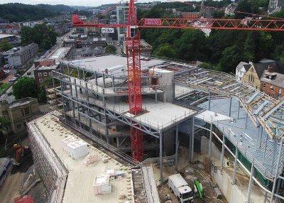The steel frame is divided into separate structures by movement joints