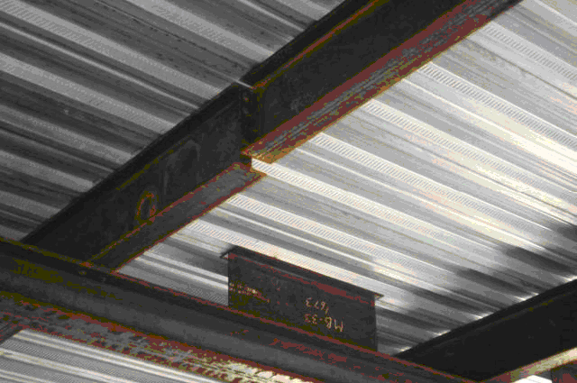 Composite stub girders