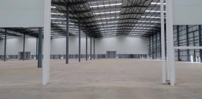 Unit 2 has five 38m-wide internal spans
