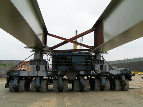 Transporting a preassembled deck&lt;br&gt;&#39;&#39;(Image courtesy of Mabey Bridge Ltd.)&#39;&#39;