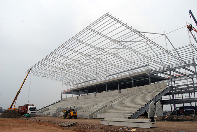 Cantilever roof using cellular beams at the City of Salford