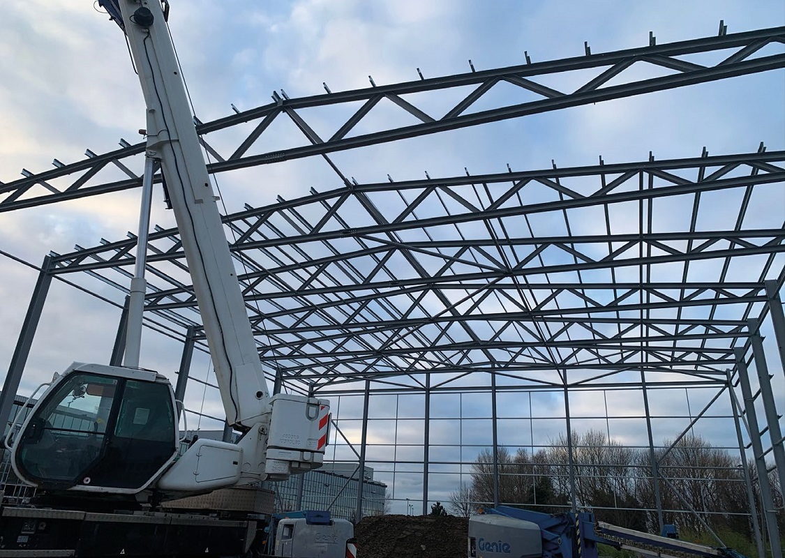 Using up to four cranes, both structures were erected simultaneously to meet the client's completion date