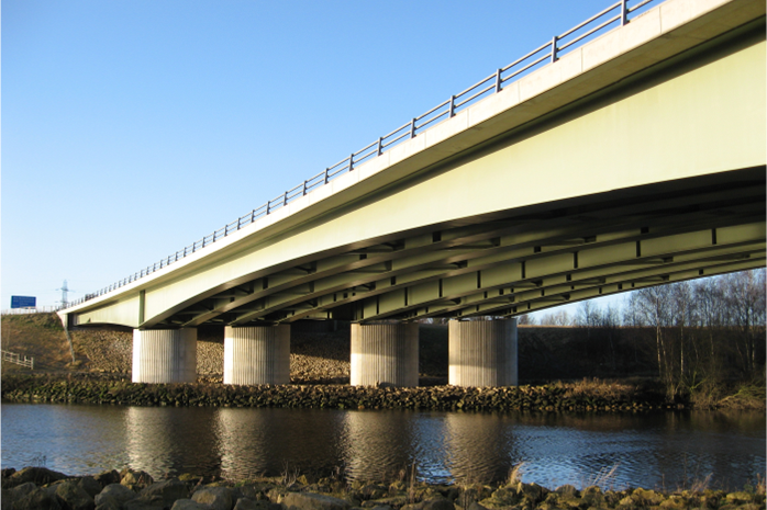 Twin multi-girder bridge structures, showing bracing locations Lagentium Viaduct, Castleford