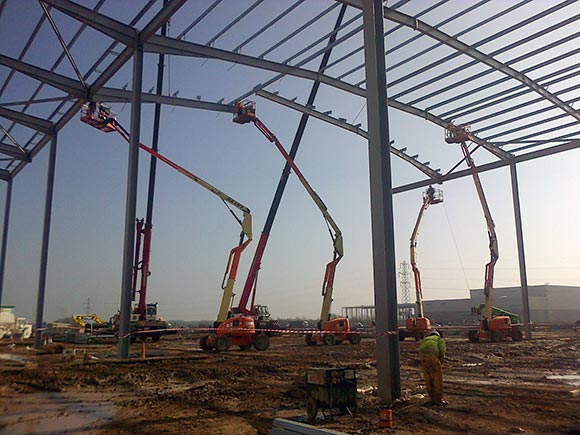 Caunton erects steelwork using its fleet of MEWPs
