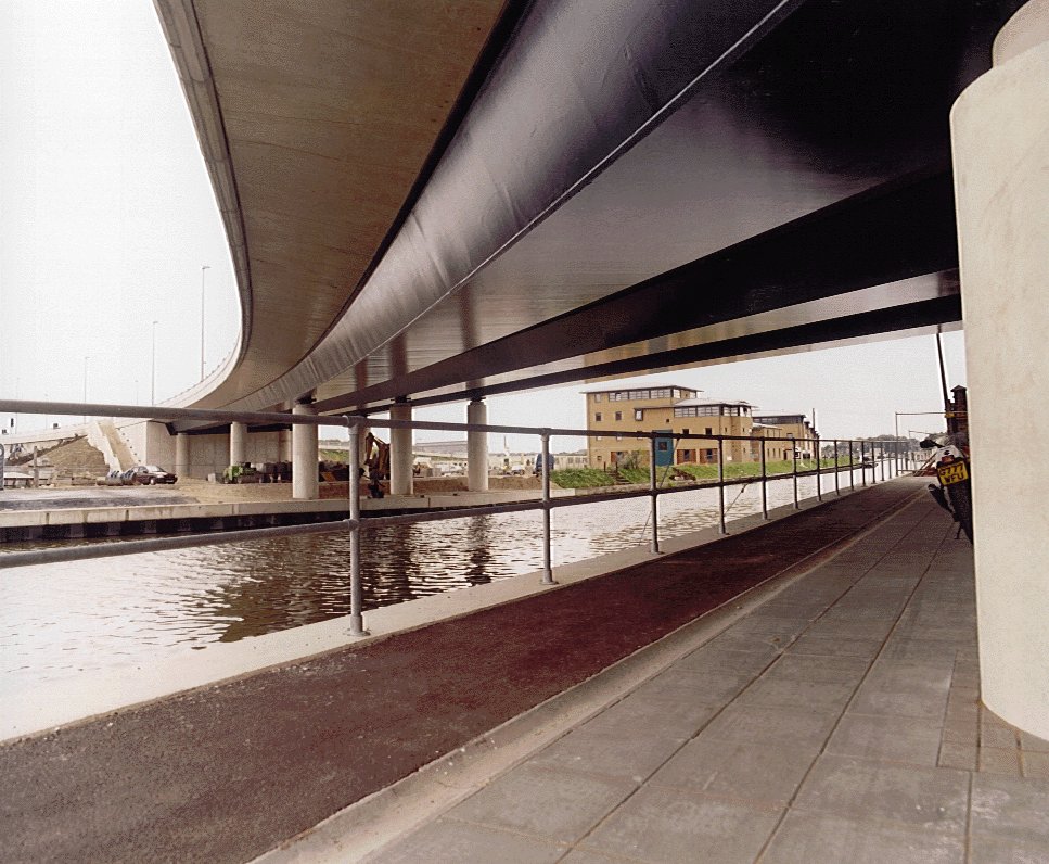 Open top box girders curved in plan Fossdyke Bridge, Lincoln