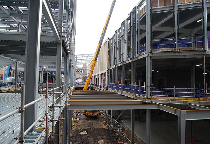 A central covered
boulevard will separate the project&#39;s main structures