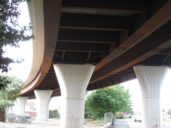 Integral crossheads in a curved ladder deck, Hunslett Viaduct, Leeds