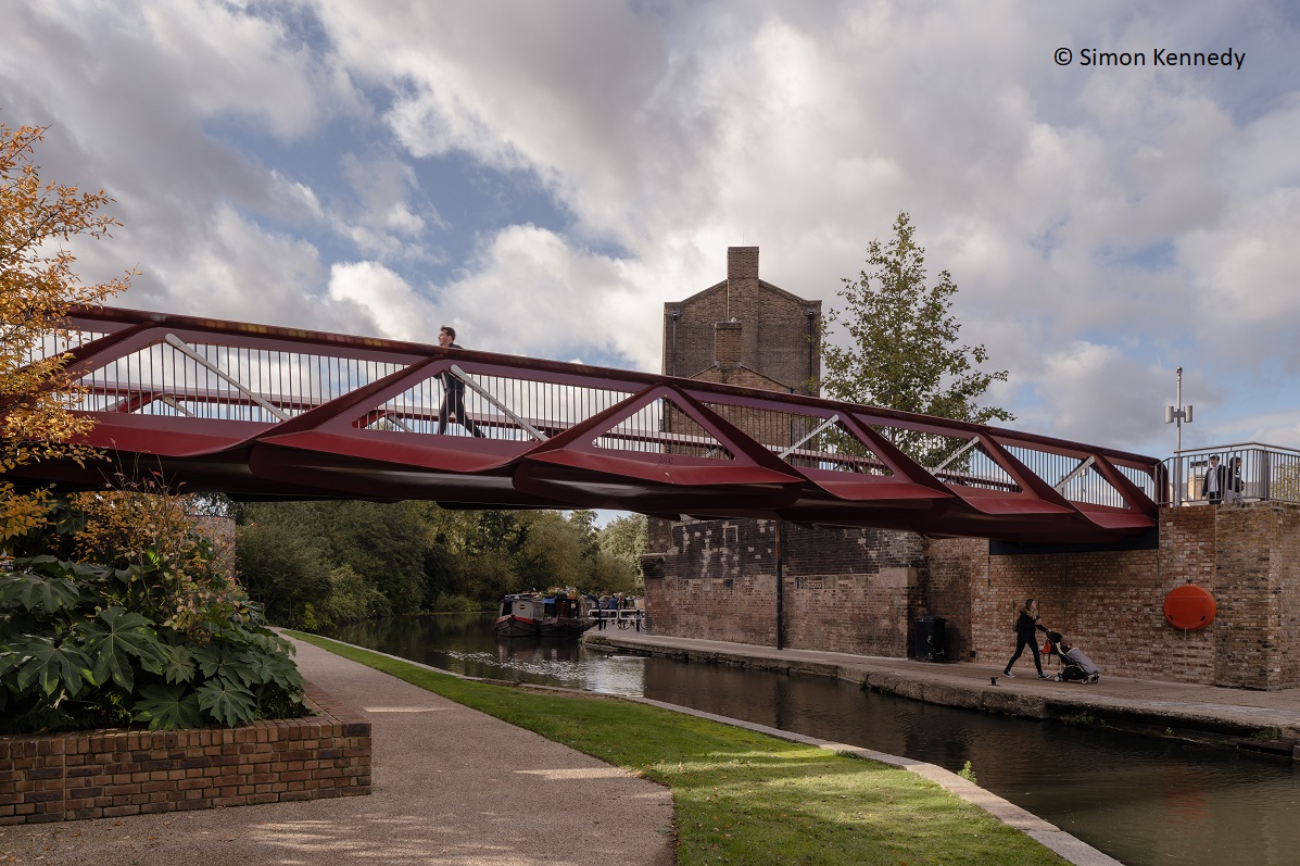 Esperance Bridge, Kings Cross