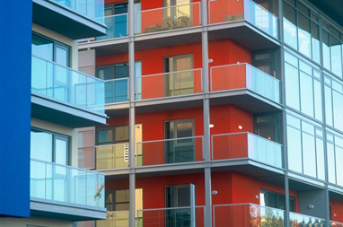 Self-supporting steel walkways and balconies used on a residential building (Image courtesy of Feilden Clegg Bradley architects)
