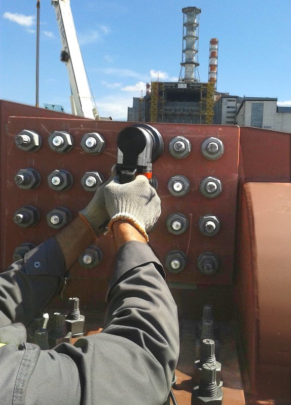 Installation of tension control bolts&lt;br&gt;&#39;&#39;(Image courtesy of Tension Control Bolts Ltd.)&#39;&#39;