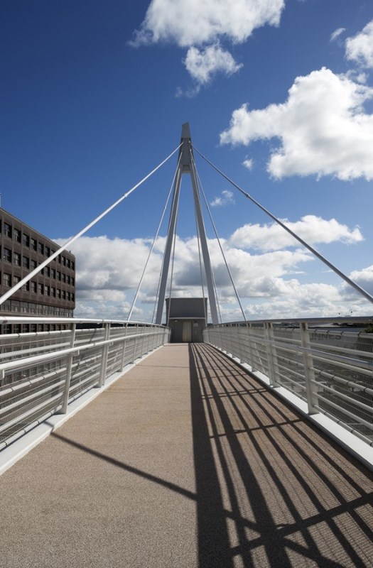 Central Way Link Bridge, Cumbernauld (Image courtesy of Nusteel Structures Ltd.)