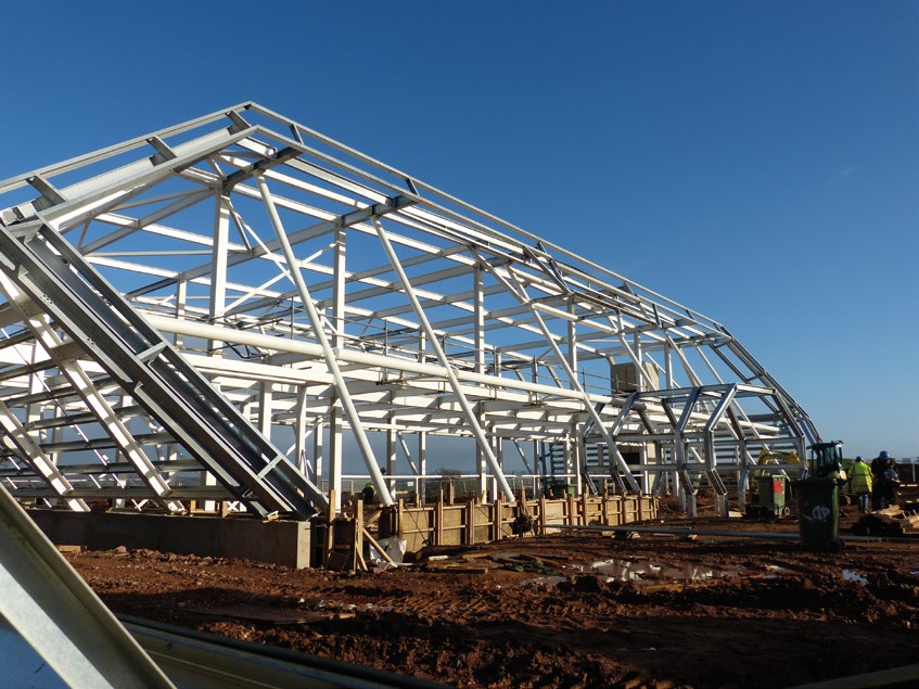 Sloping CHS columns create the elevations of the Collaboration Space