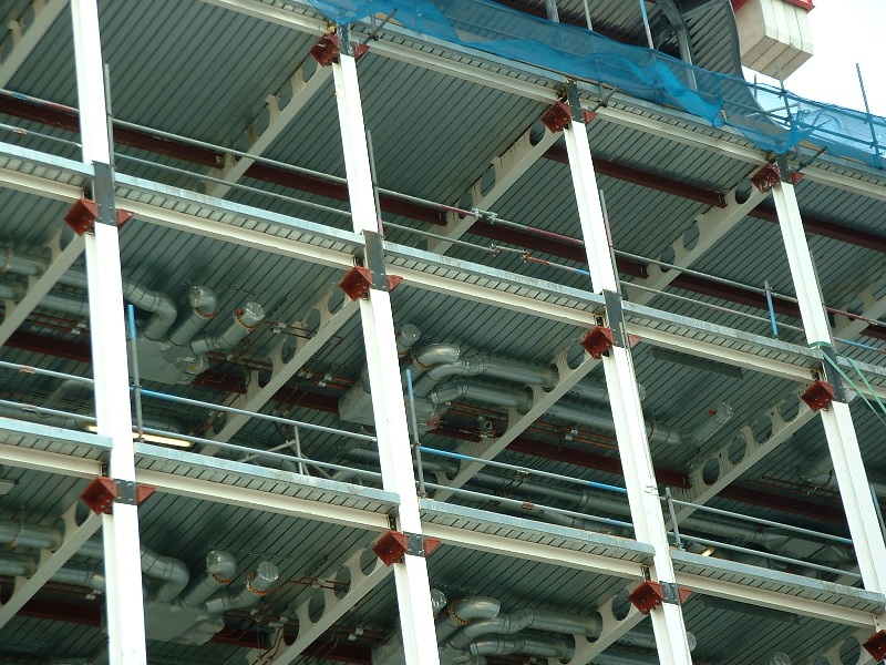 Integration of services with cellular steel beams (Image courtesy of FABSEC Ltd.)