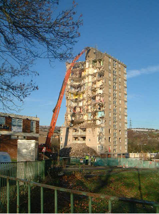 Building end-of-life waste from demolition