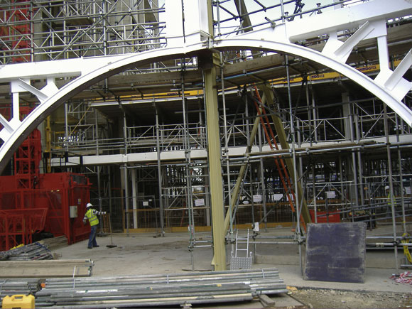 Large hollow sections were used for the arch because of the excessive loads from above