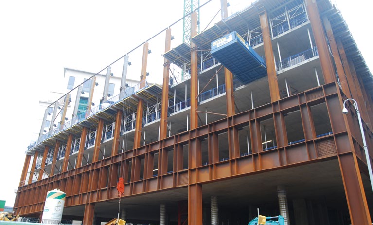 The exo-skeleton wraps around the entire building