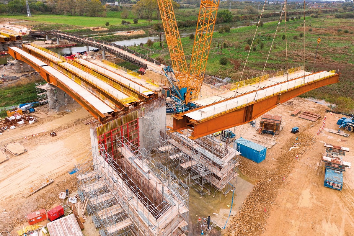 The girders were delivered to site in 27 pairs
