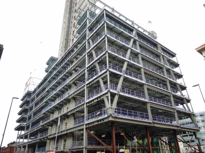 The 7.5m-deep eastern cantilever is framed by a Vierendeel truss