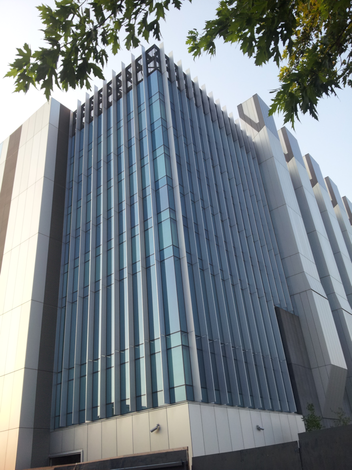 Vertical aluminium fins