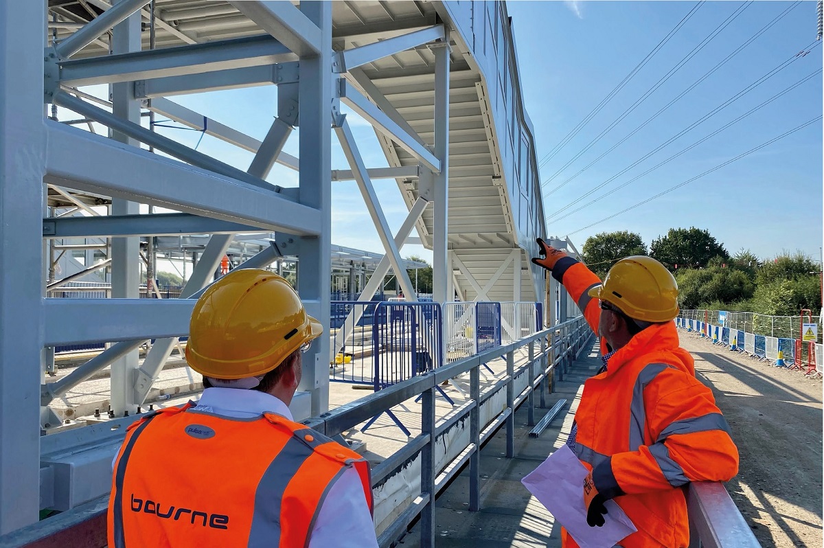 &lt;a href=&quot;/media/serve/e94acd14-b368-40dd-8e27-4de573e70352&quot;&gt;Green Park station, Reading&lt;/a&gt;