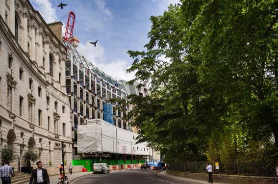 A modern structure has been seamlessly set into Finsbury Circus
