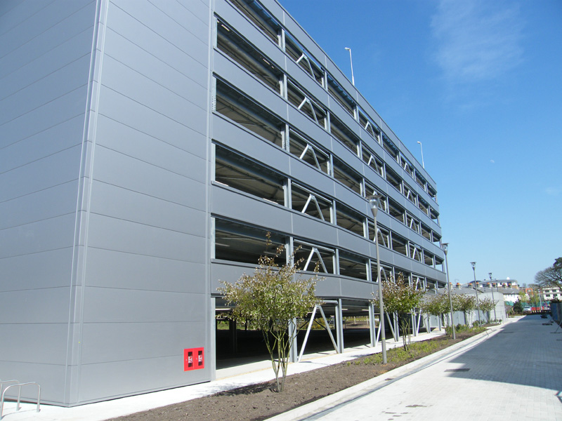 Cross bracing – Farnborough business park&lt;Br&gt;&#39;&#39;(Image courtesy of Bourne Parking Ltd.)&#39;&#39;