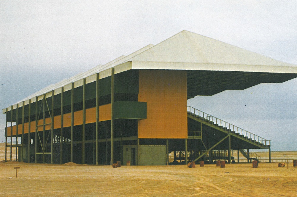 &lt;a href=&quot;/media/serve/86dcd24b-f200-488c-9ed5-d5bb910320bd&quot;&gt;Racecourse Grandstand Bahrain&lt;/a&gt;