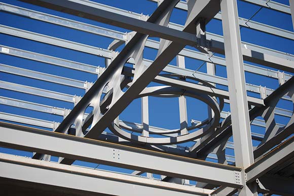 A series of architectural lightwells are positioned in the pool’s roof