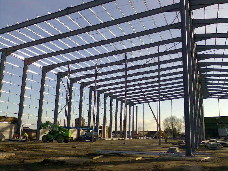 Slender rafters may be unstable until secured by purlins&lt;br/&gt;&#39;&#39;(Image courtesy of Metsec Plc.)&#39;&#39;