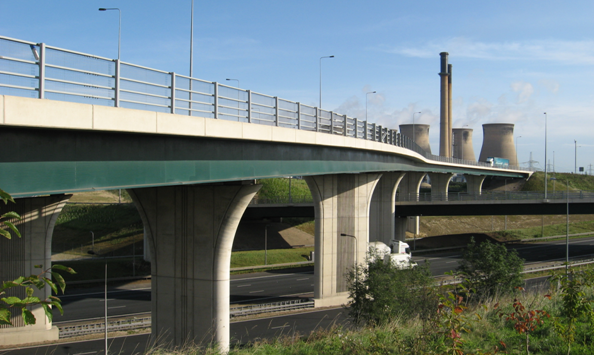 Ladder deck viaduct with uniform depth main girders&lt;br&gt;&#39;&#39;Holmfield Viaducts, A1(M) Darrington to Dishforth&#39;&#39;