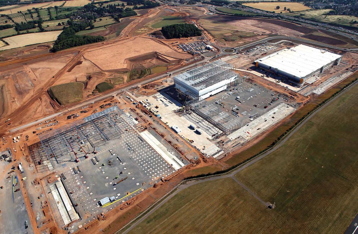 The southern boundary of the park abuts East Midlands Airport