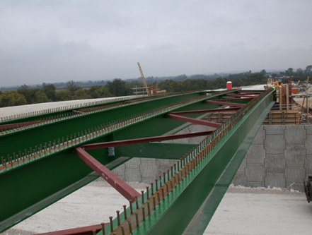 Plan bracing to top flanges A41 Aston Clinton Bypass